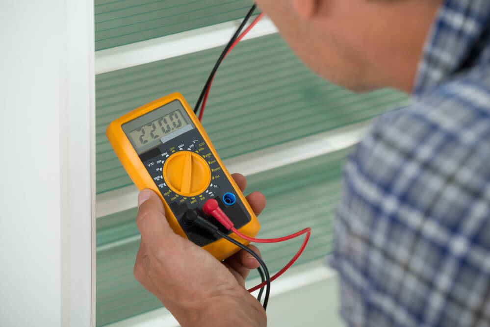 How To Use A Multimeter Test Voltage, How To Test Home Wiring With Multimeter