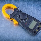 How To Measure Amps With A Clamp Meter